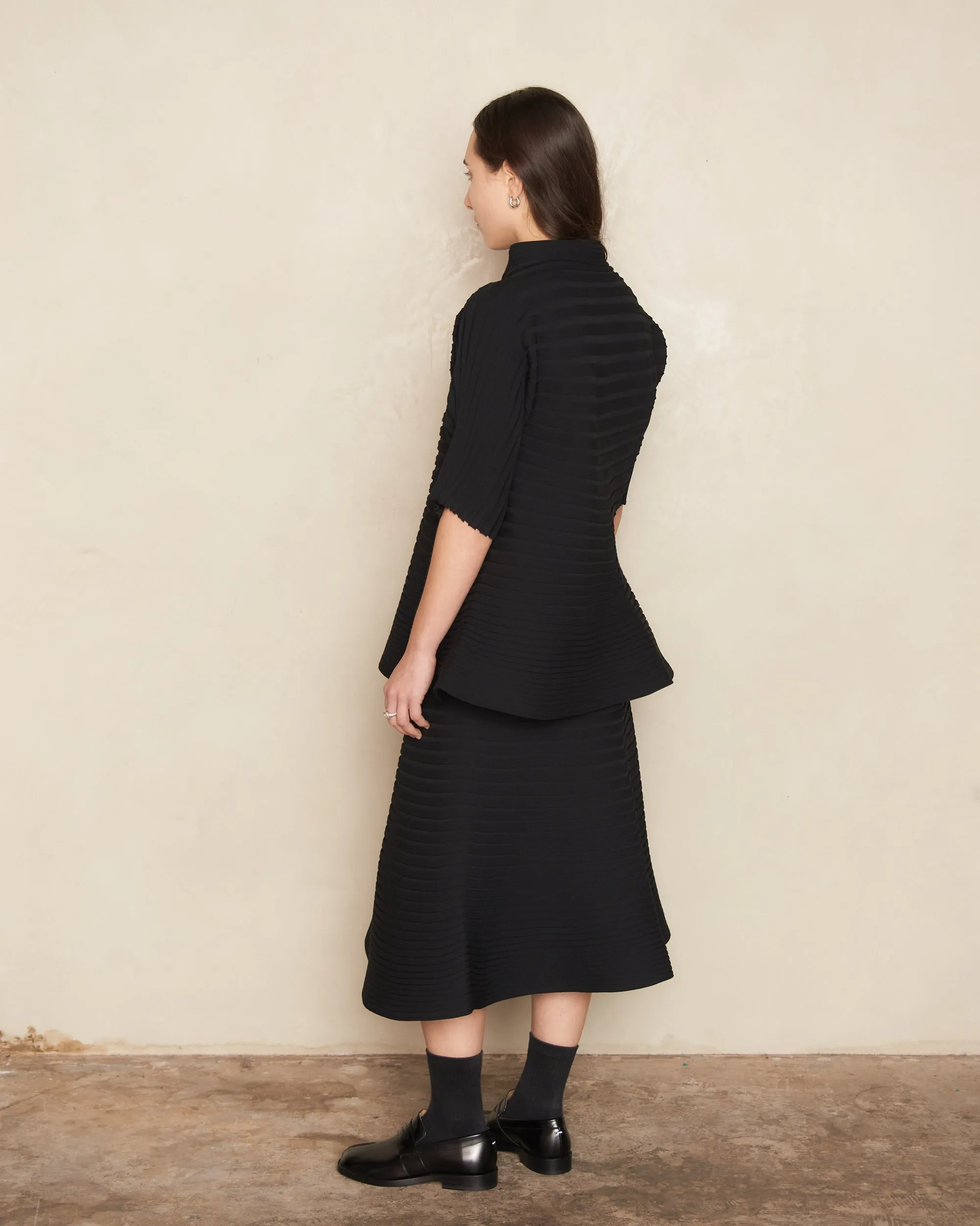 Black Horizontal Pleat Bounce Knit Skirt