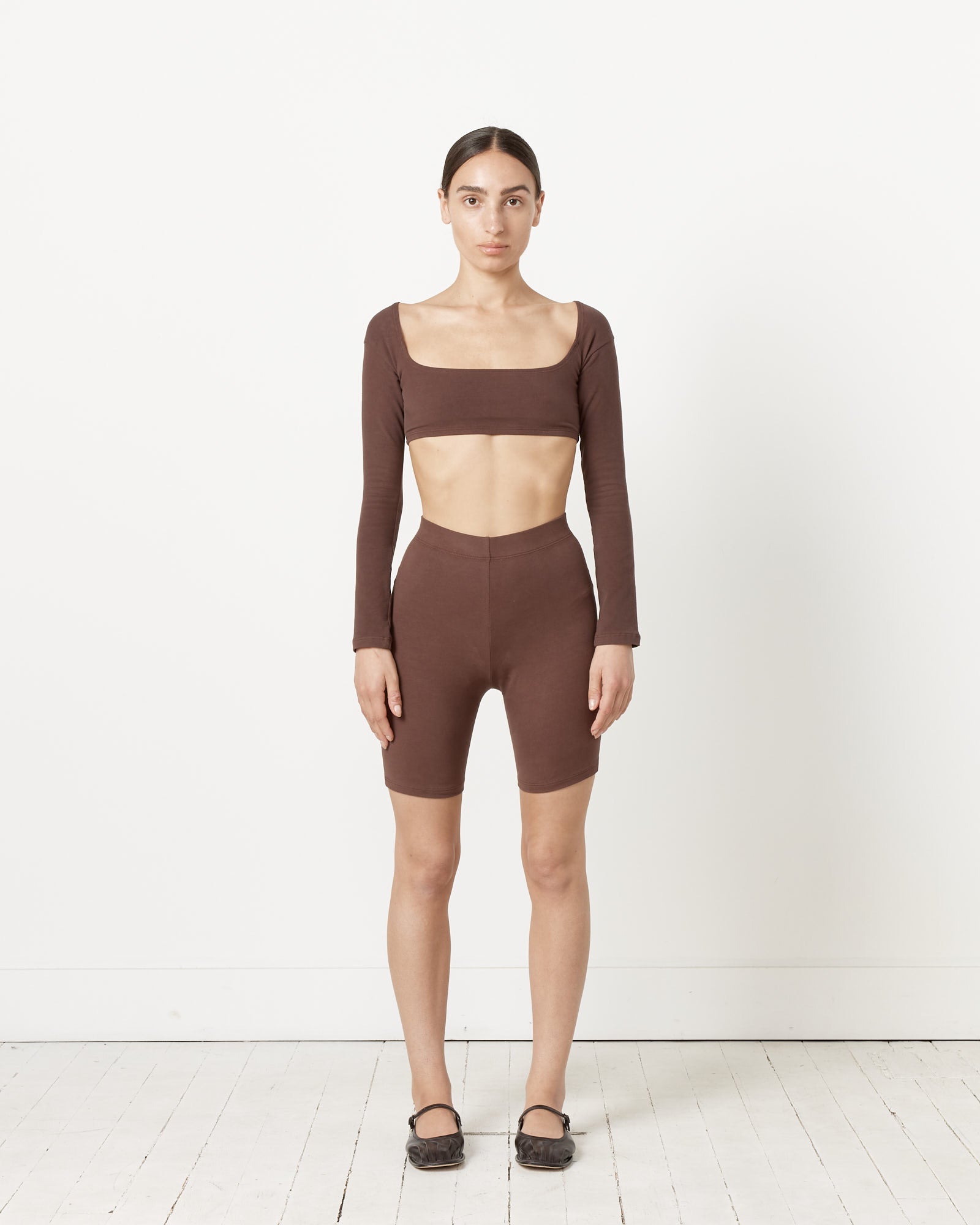 El Tigre Chiquito Long Sleeve Crop Top in Chocolate