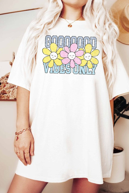 GOOD VIBES ONLY GRAPHIC TEE PLUS SIZE