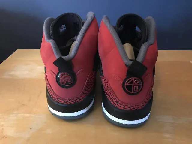 Jordan spiz'ike gym red toro bravo