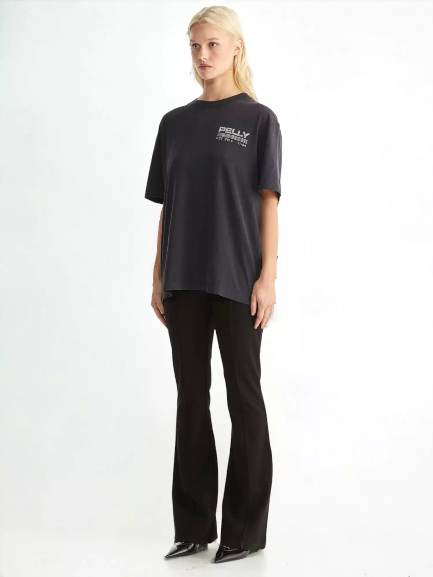 Luna Oversized Tee Classic Logo  |  Vintage Black