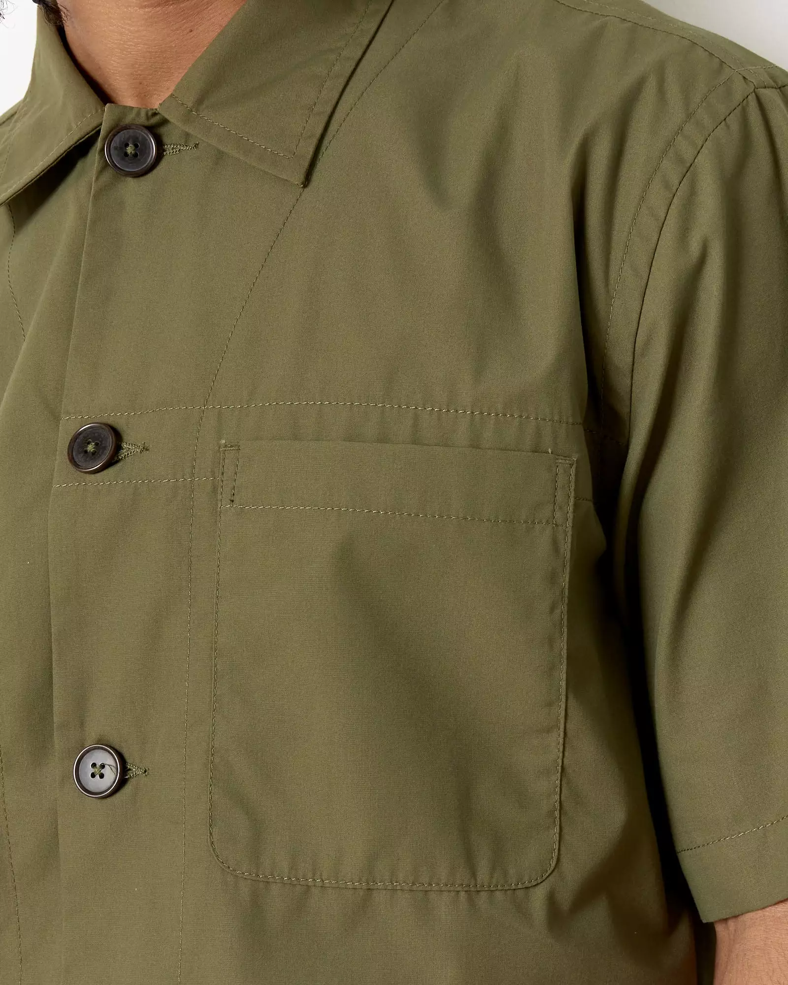 Tech Overshirt in Olive