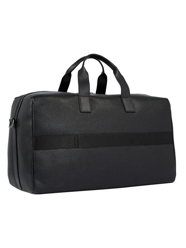 Tommy Hilfiger Pebble Grain Metal Logo Duffel Bag - Black