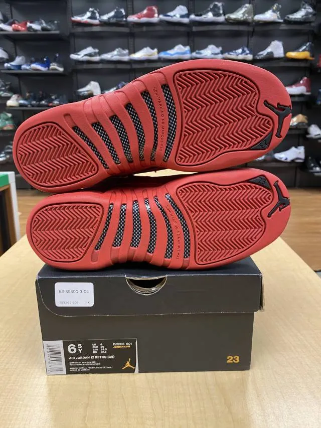 Vnds jordan 12 retro gym red 2018 (gs)